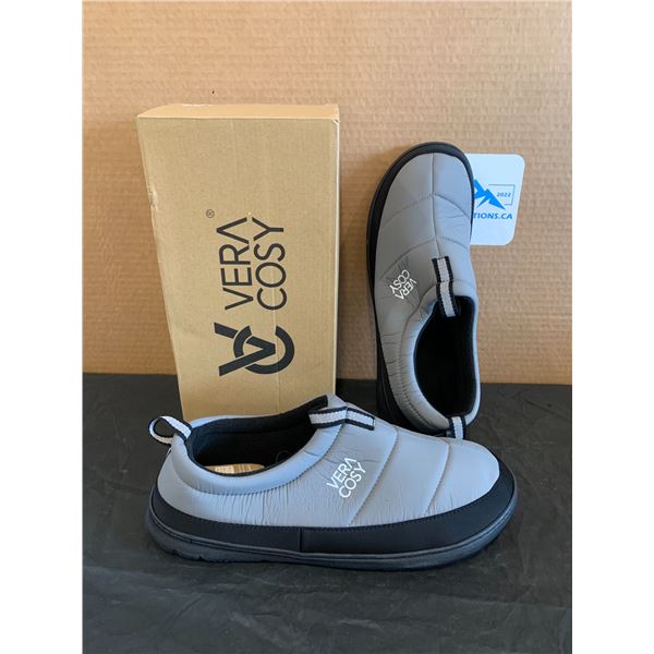 Vera Cosy Men's Quilted Closd Back Slippers Grey Colour Size 10-11