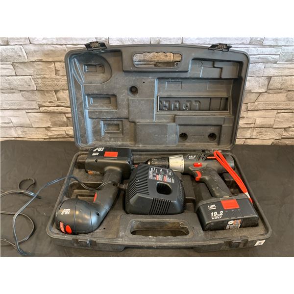 Craftsman 19.2V Drill + Flashlight Set