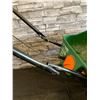 Image 3 : Scott's Turf Builder Mini Broadcast Spreader