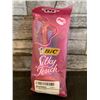 Image 2 : Bic Silky Touch Disposable Razors Pack of 10