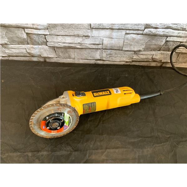 Dewalt DWE4011 - 4.5" Angle Grinder