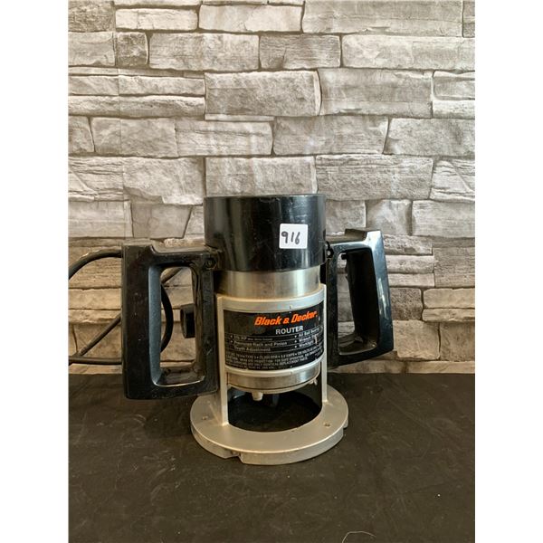 Black & Decker Router 1.5 HP