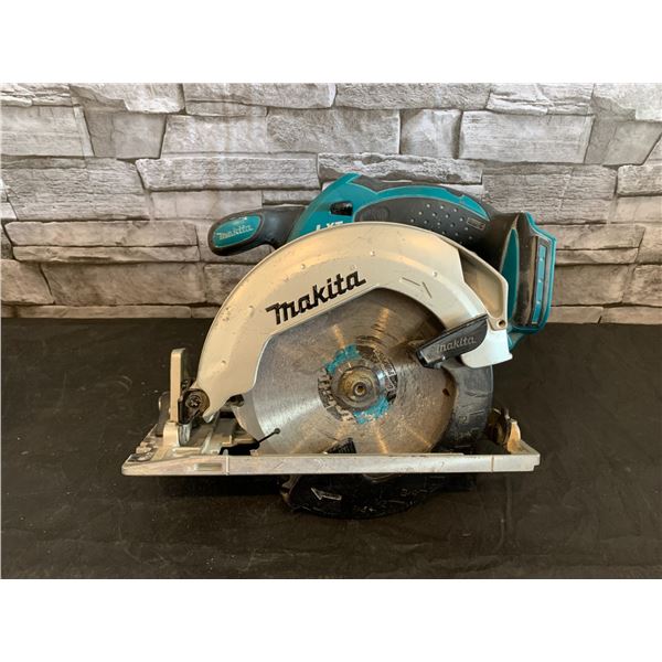 Makita Circular Saw LxT Battery Powered Working No Battery