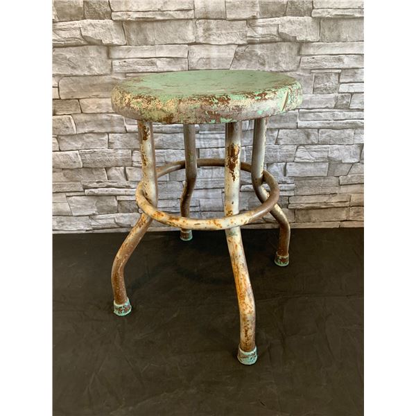 Damn Ugly Old School Stool Looks Rough - Works Good