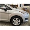Image 25 : 0D -- 2015 FORD FIESTA SE, SILVER, 159830 KMS, FRONT WHEEL DRIVE