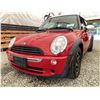 Image 2 : 9 -- 2005 MINI COOPER, RED, 187359 KMS, FRONT WHEEL DRIVE