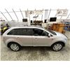 Image 12 : 108 -- 2009 LINCOLN MKX, SILVER, 257770 KMS, ALL WHEEL DRIVE