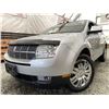 Image 1 : 108 -- 2009 LINCOLN MKX, SILVER, 257770 KMS, ALL WHEEL DRIVE