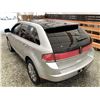 Image 22 : 108 -- 2009 LINCOLN MKX, SILVER, 257770 KMS, ALL WHEEL DRIVE