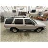 Image 13 : 110 -- 2002 NISSAN PATHFINDER, SILVER, 328092 KMS, 4X4