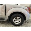 Image 25 : 112 -- 2006 NISSAN PATHFINDER, SILVER, 233135 KMS, 4X4