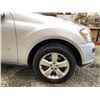 Image 25 : 118 -- 2006 MERCEDES ML500, SILVER, 127734 KMS TMU, ALL WHEEL DRIVE