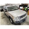 Image 10 : 123 -- 2006 FORD EXPLORER, GREY, 258444 KMS, 4X4"NO RESERVE"