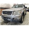 Image 2 : 123 -- 2006 FORD EXPLORER, GREY, 258444 KMS, 4X4"NO RESERVE"