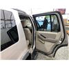 Image 40 : 123 -- 2006 FORD EXPLORER, GREY, 258444 KMS, 4X4"NO RESERVE"