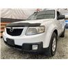 Image 2 : 131 - 2008 MAZDA TRIBUTE, WHITE, 157318 KMS, ALL WHEEL DRIVE