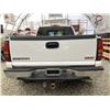 Image 17 : 163 -- 2005 GMC SIERRA, WHITE, 237691 KMS, 4X4
