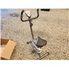 Image 2 : 606 -- BODY SCUPLTURE STATIONARY BIKE AND BLOOD PRESSURE MONTIOR