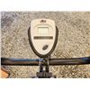 Image 3 : 606 -- BODY SCUPLTURE STATIONARY BIKE AND BLOOD PRESSURE MONTIOR