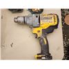 Image 2 : 636 -- MAKITA CORDED GRINDER, RECIPEROCATING SAW, IMPACT, DEWALT CORDLESS DRILL AND BAG OF ASSORTED 