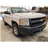 Image 8 : 164 -- 2010 CHEVROLET SILVERADO C1500, WHITE, 163891 KMS, REAR WHEEL DRIVE,  NO DESIGNATIONS