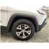 Image 25 : 0E -- 2015 JEEP CHEROKEE, WHITE, 232364 KMS, 4X4