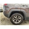 Image 26 : 0G -- 2019 JEEP CHEROKEE TRAIL HAWK, GREY, 212202 KMS, 4X4