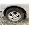 Image 18 : 8 -- 2002 HYUNDAI ELANTRA, SILVER, 227484 KMS, FRONT WHEEL DRIVE