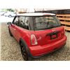 Image 21 : 9 -- 2005 MINI COOPER, RED, 187359 KMS, FRONT WHEEL DRIVE