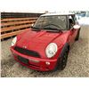Image 3 : 9 -- 2005 MINI COOPER, RED, 187359 KMS, FRONT WHEEL DRIVE