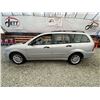 Image 23 : 10 -- 2005 FORD FOCUS, SILVER, 254082 KMS, FRONT WHEEL DRIVE