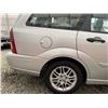 Image 27 : 10 -- 2005 FORD FOCUS, SILVER, 254082 KMS, FRONT WHEEL DRIVE