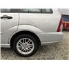 Image 29 : 10 -- 2005 FORD FOCUS, SILVER, 254082 KMS, FRONT WHEEL DRIVE