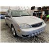 Image 8 : 10 -- 2005 FORD FOCUS, SILVER, 254082 KMS, FRONT WHEEL DRIVE