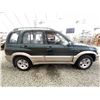 Image 11 : 107 -- 2001 SUZUKI GRAND VITARA, GREEN, 229673 KMS, 4X4