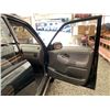 Image 37 : 107 -- 2001 SUZUKI GRAND VITARA, GREEN, 229673 KMS, 4X4