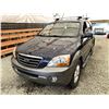 Image 3 : 130 -- 2008 KIA SORENTO, BLUE, 161560 KMS, 4X4,  NO DESIGNATIONS