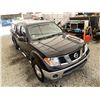 Image 10 : 159 -- 2007 NISSAN FRONTIER, BLACK, 311614 KMS, 4X4
