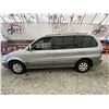 Image 23 : 206 -- 2005 KIA SEDONA, SILVER, 260509 KMS, FRONT WHEEL DRIVE