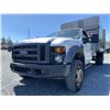 Image 2 : 0B -- 2008 FORD F-450 - "NO RESERVE" - WHITE, 61417 KMS, REAR WHEEL DRIVE