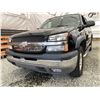 Image 2 : 151 -- 2004 CHEVROLET AVALANCHE 1500, BLACK, 271228 KMS, 4X4