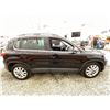 Image 11 : 122 -- 2011 VOLKSWAGEN TIGUAN, BLACK, 187607 KMS, ALL WHEEL DRIVE
