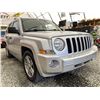 Image 8 : 109 -- 2007 JEEP PATRIOT, SILVER, 141030 KMS, FRONT WHEEL DRIVE