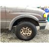 Image 25 : 154 -- 1999 MAZDA B4000, GREY, 318677 KMS, 4X4