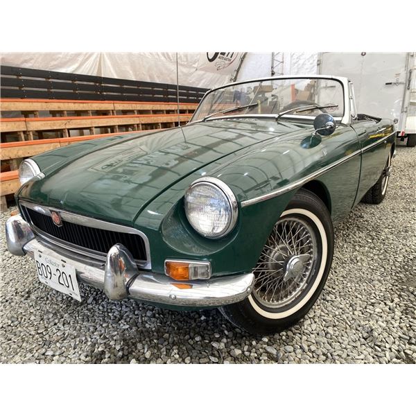 0Q -- 1966 MG MGB, GREEN, 86912 KMS, "NO RESERVE"
