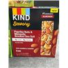 Image 3 : Kind Savory Nut Bars in Three Flavors – 6 Bars x 40g Each Box