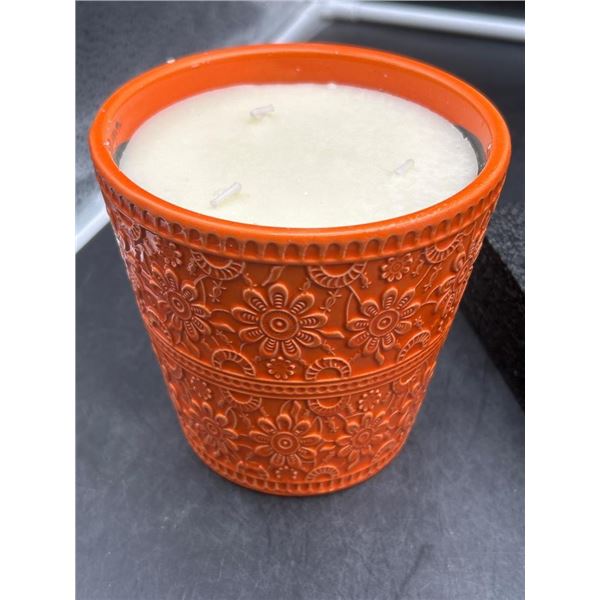 Aromatherapy Candle with Decorative Orange Holder, 100 Percent Soy Wax, 20 oz