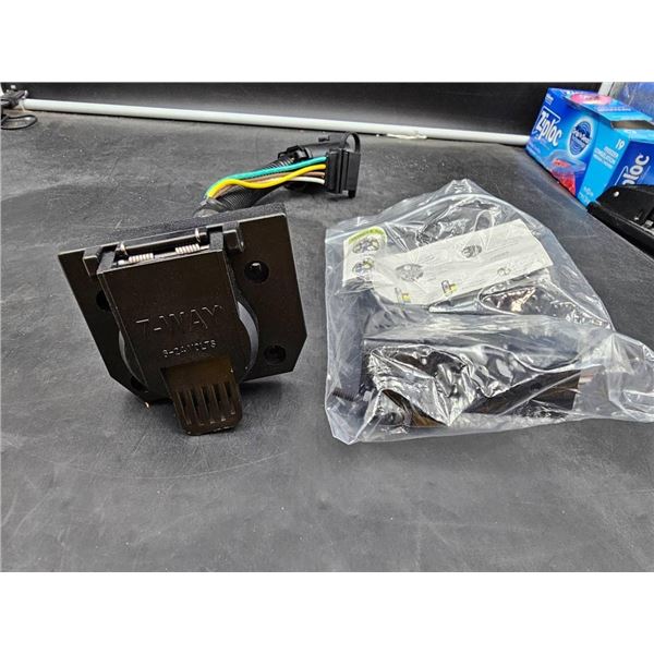 7-Pin Trailer Connector Adapter with Mounting Bracket