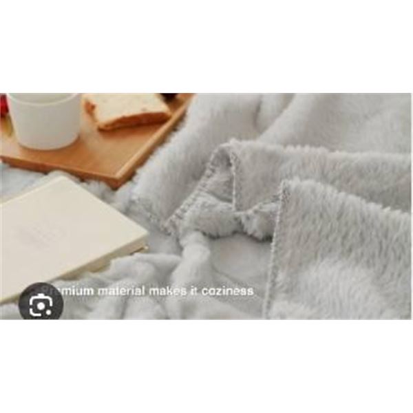 Coova Blanket by HomeNite- Grey, 90×90″