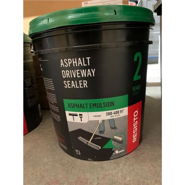 Resisto Asphalt Driveway Sealer – 17 L (4.5 Gal)